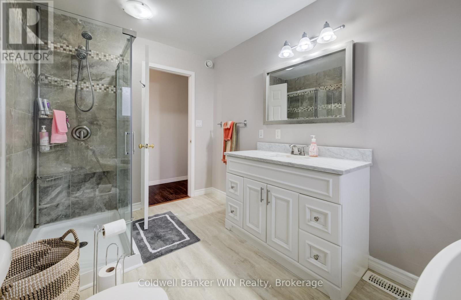 490 King Street E, Wellington North (Mount Forest), Ontario  N0G 2L0 - Photo 23 - X12887466