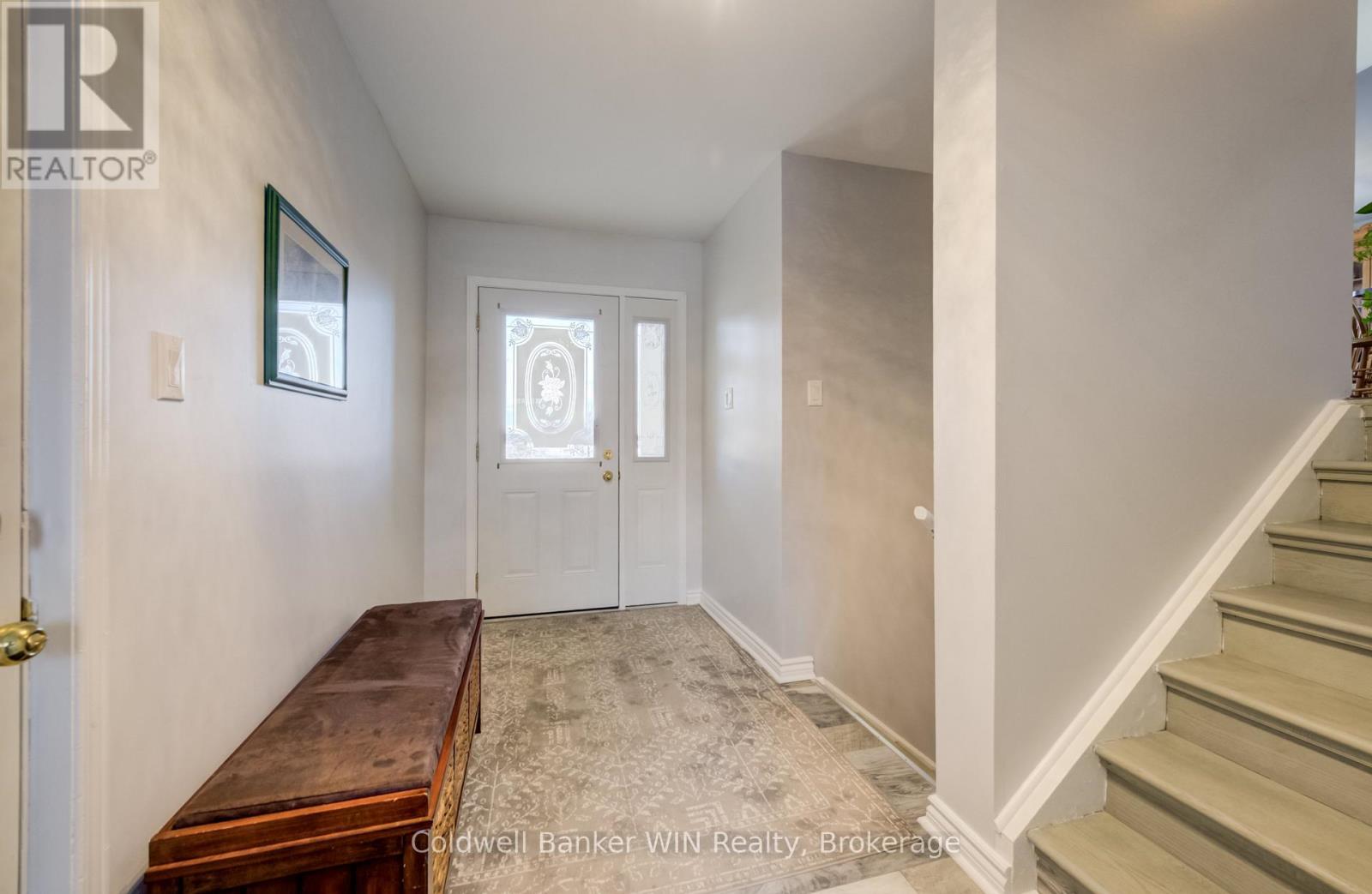 490 King Street E, Wellington North (Mount Forest), Ontario  N0G 2L0 - Photo 5 - X12887466