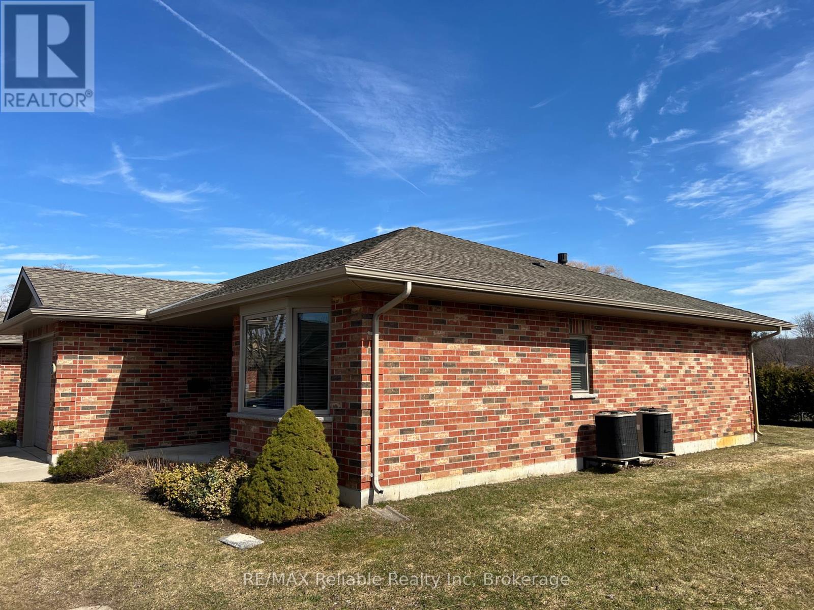 15 Bayfield Mews Lane, Bluewater (Bayfield), Ontario  N0M 1G0 - Photo 32 - X12887498