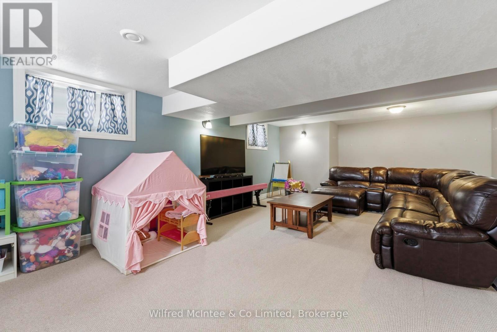 334 Westwood Drive, Brockton, Ontario  N0G 2V0 - Photo 33 - X12887506