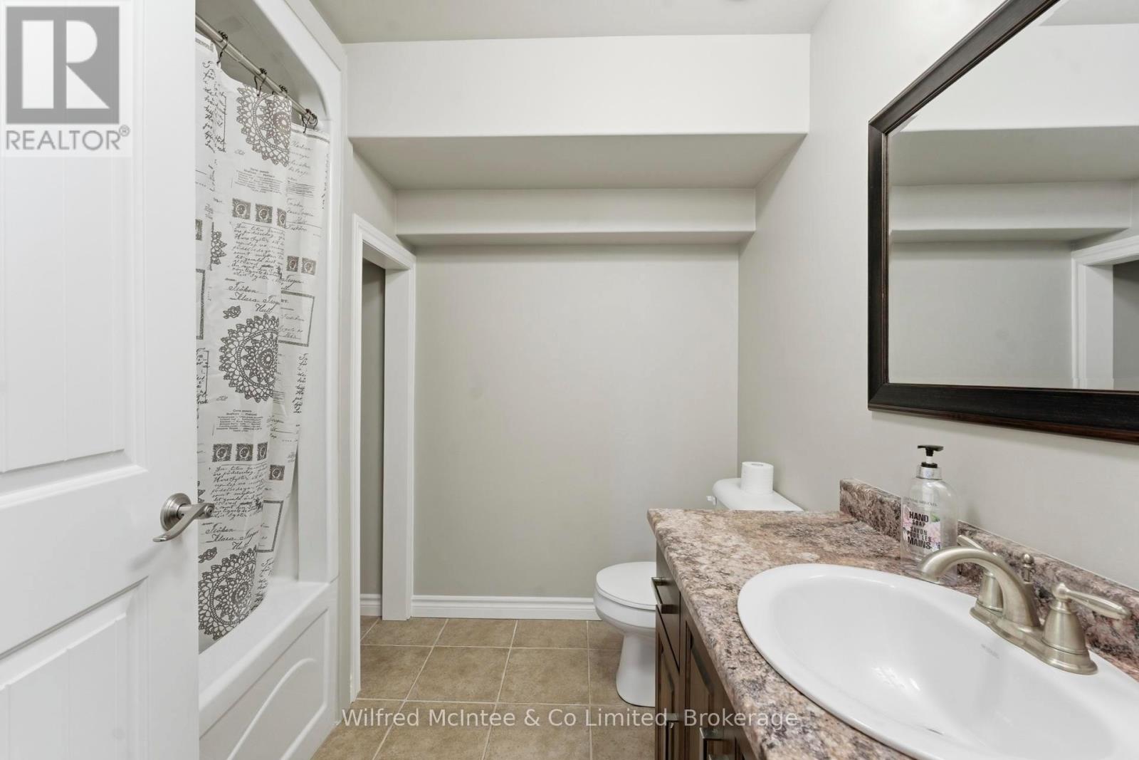 334 Westwood Drive, Brockton, Ontario  N0G 2V0 - Photo 38 - X12887506