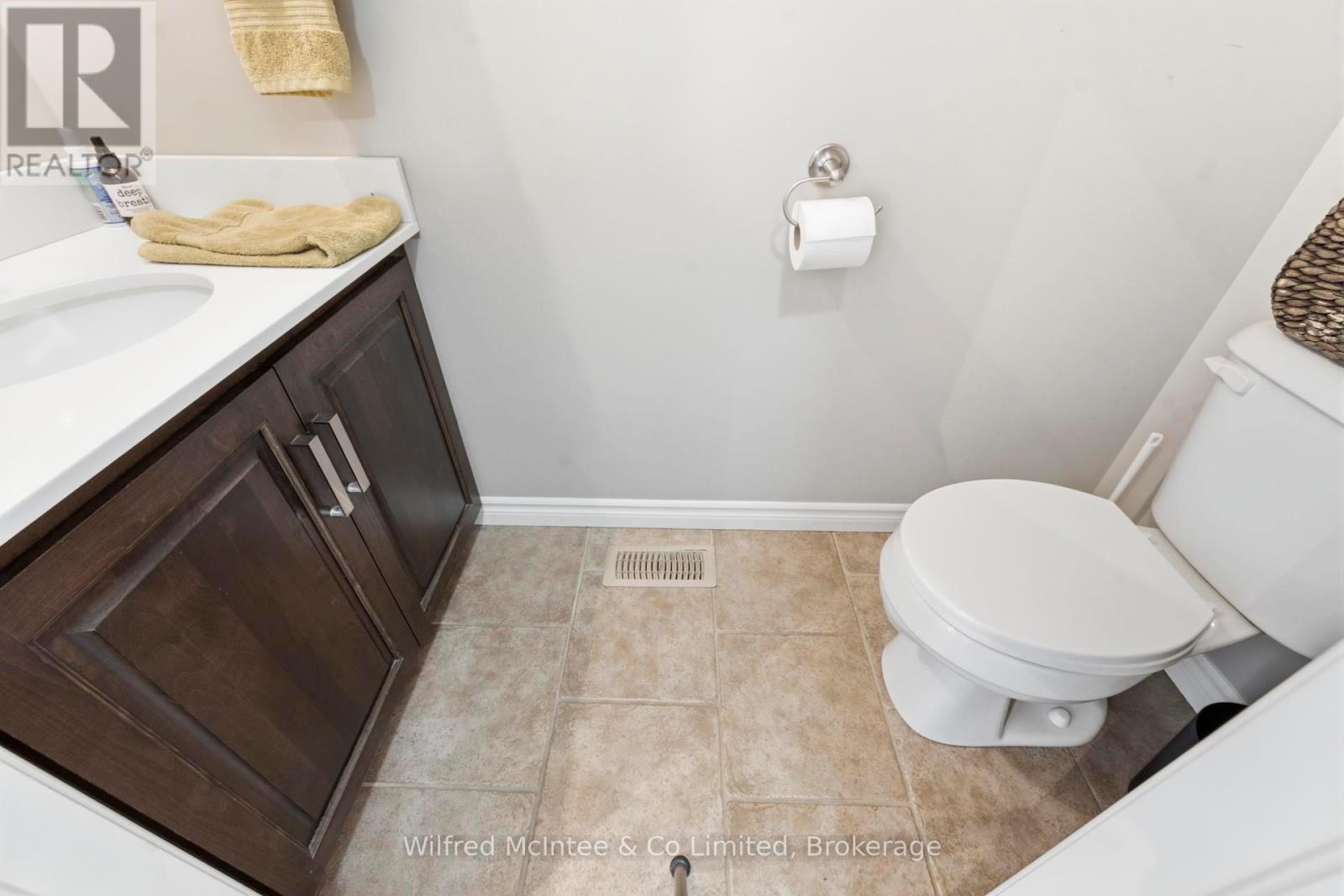 334 Westwood Drive, Brockton, Ontario  N0G 2V0 - Photo 45 - X12887506