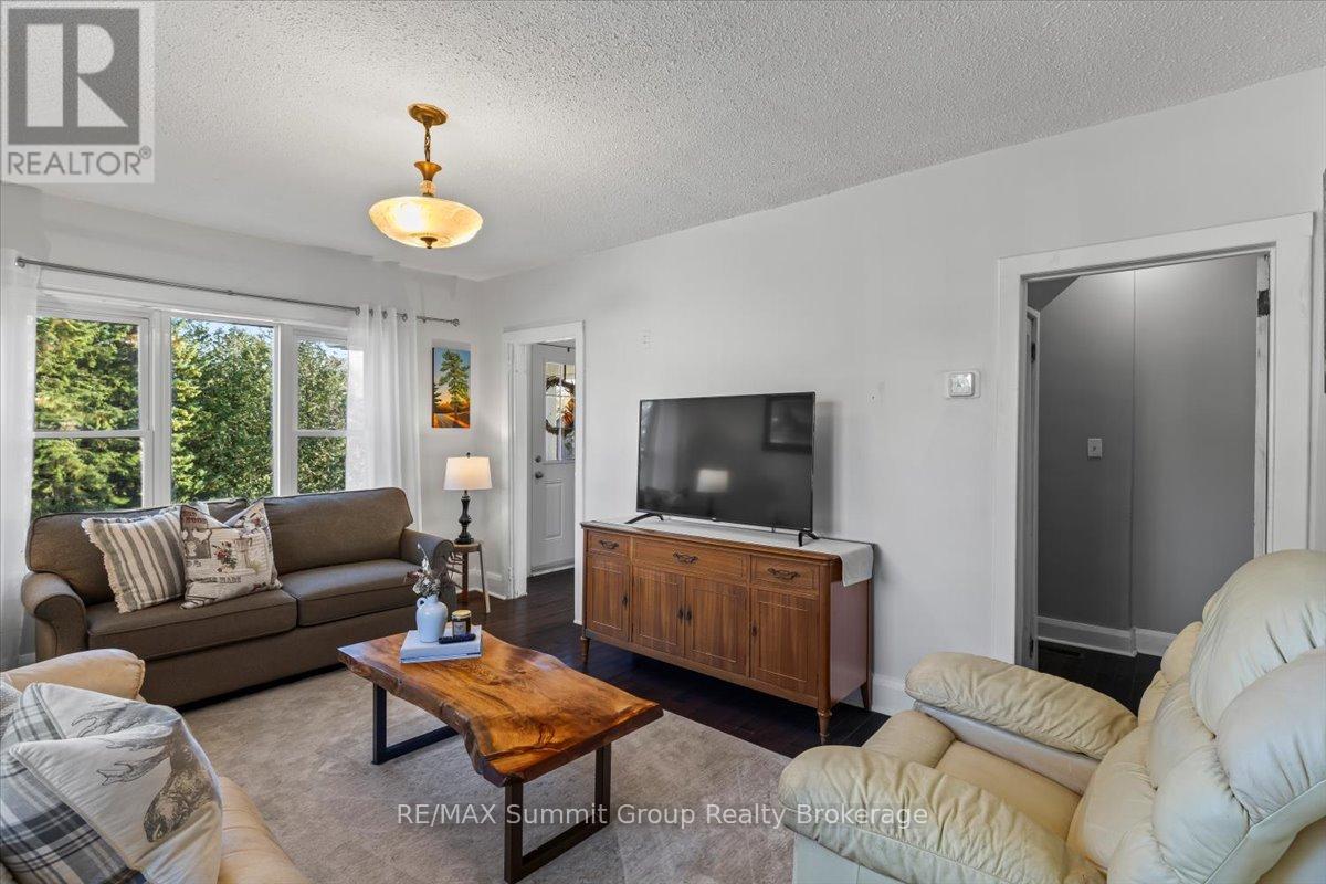 143 River Road, Grey Highlands, Ontario  N0C 1C0 - Photo 11 - X12887558