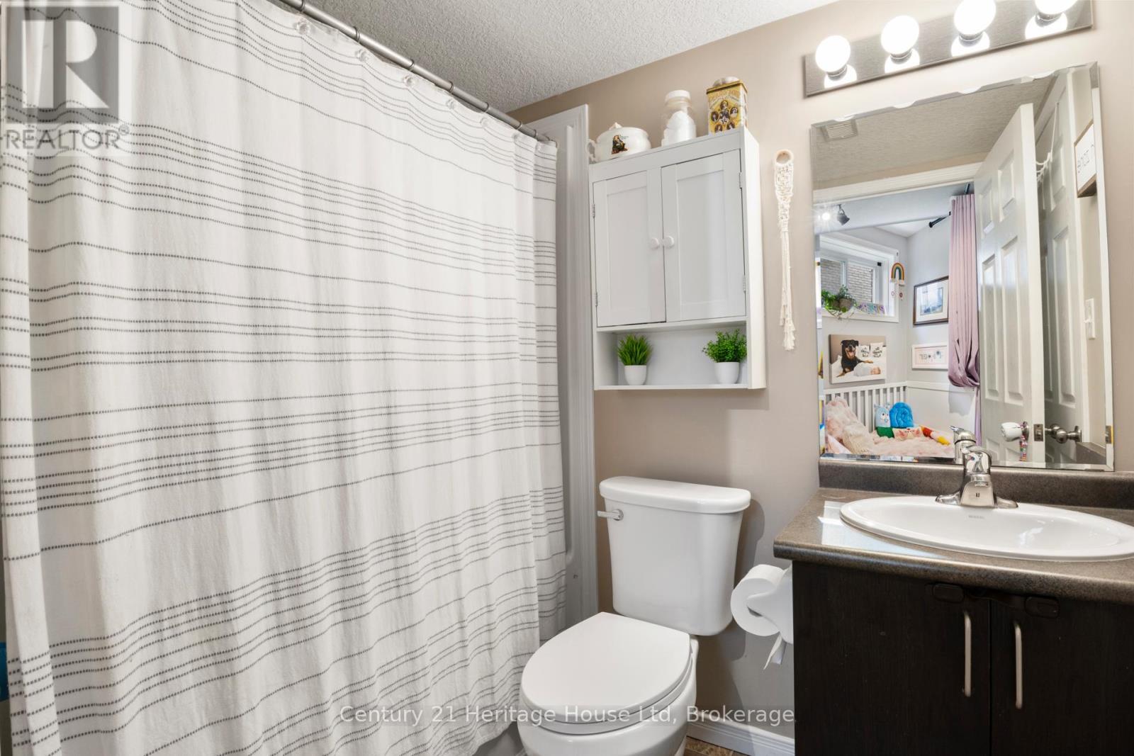 56 - 35 Mountford Drive, Guelph, Ontario  N1E 0G6 - Photo 8 - X12887656