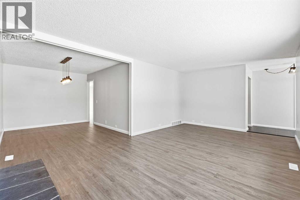 5031 Vienna Drive Nw, Calgary, Alberta  T3A 0W8 - Photo 6 - A2288045