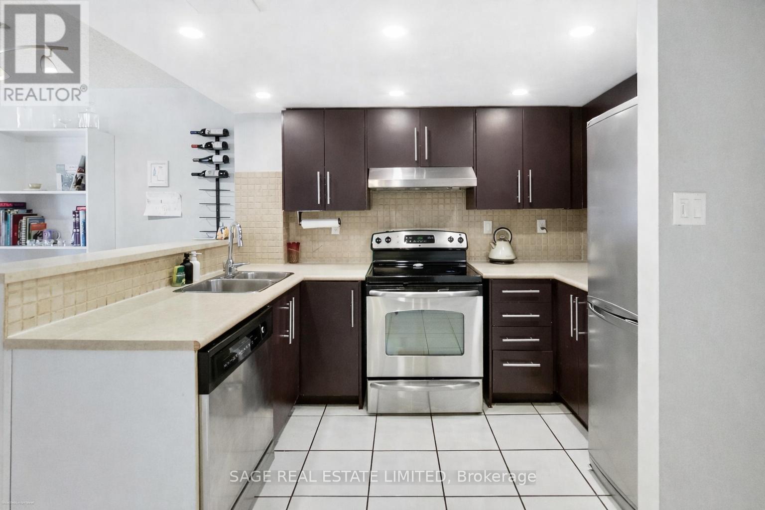 205 - 456 College Street, Toronto, Ontario  M6G 4A3 - Photo 4 - C12887434