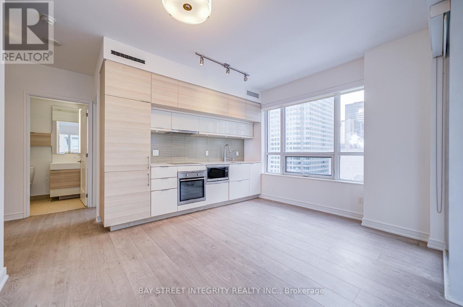 1803 - 88 Scott Street, Toronto, Ontario  M5E 0A9 - Photo 10 - C12887444