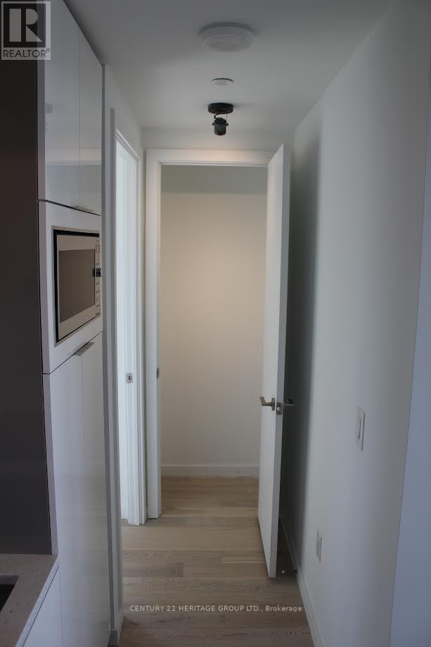 1802 - 170 Bayview Avenue, Toronto, Ontario  M5A 0M4 - Photo 11 - C12887468