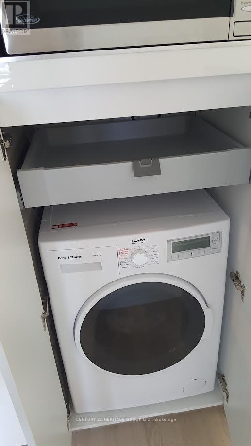 1802 - 170 Bayview Avenue, Toronto, Ontario  M5A 0M4 - Photo 8 - C12887468