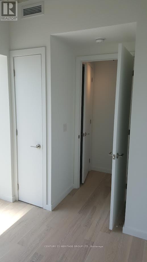 1802 - 170 Bayview Avenue, Toronto, Ontario  M5A 0M4 - Photo 9 - C12887468