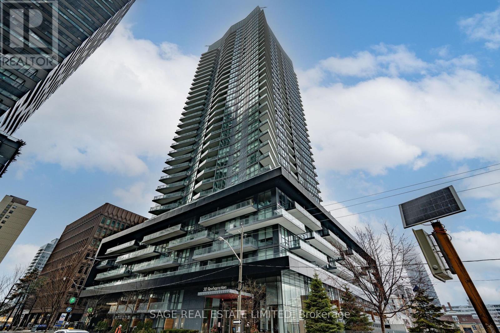 805 - 30 ROEHAMPTON AVENUE, Toronto, Ontario