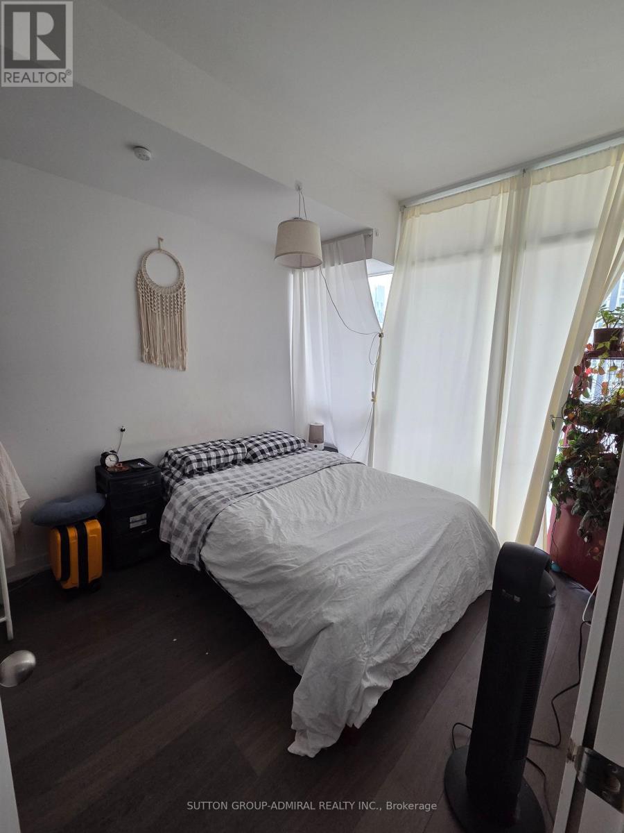 1612 - 105 George Street, Toronto, Ontario  M5A 0L4 - Photo 5 - C12887610