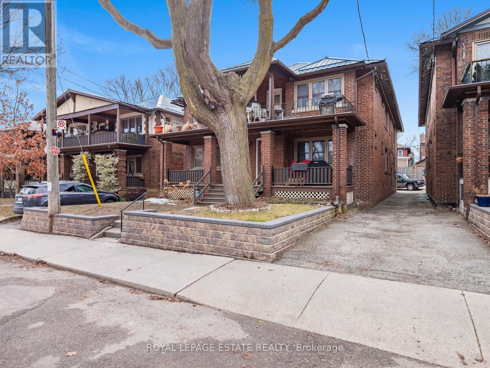 Main Floor - 84 Glen Manor Drive S, Toronto, Ontario  M4E 2X2 - Photo 2 - E12887396