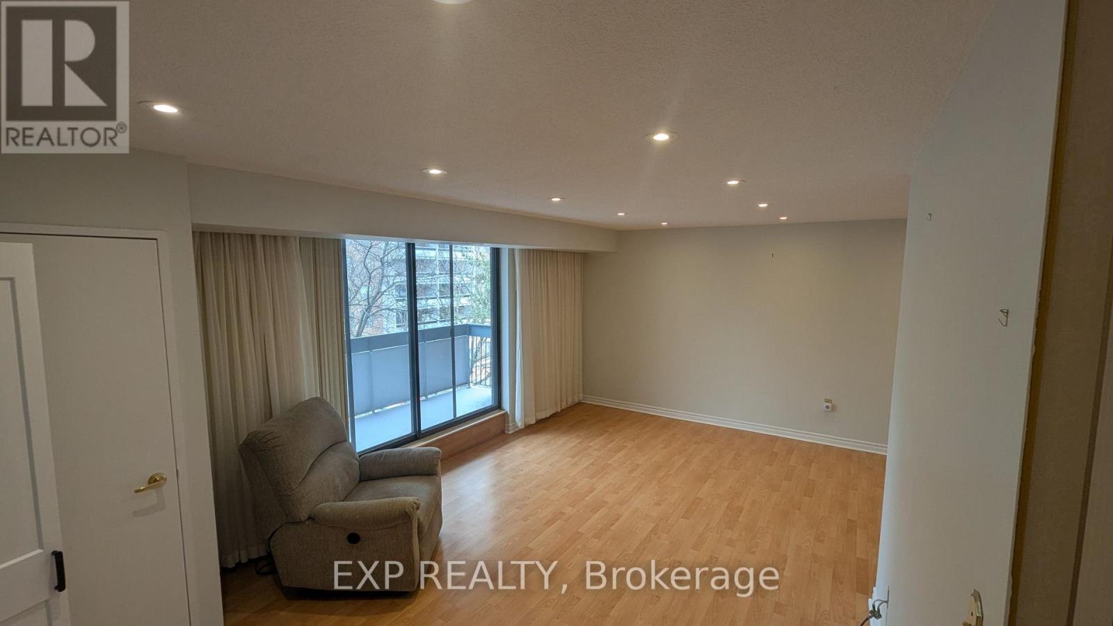 505 - 1200 Bridletowne Circle, Toronto, Ontario  M1W 2T9 - Photo 2 - E12887398