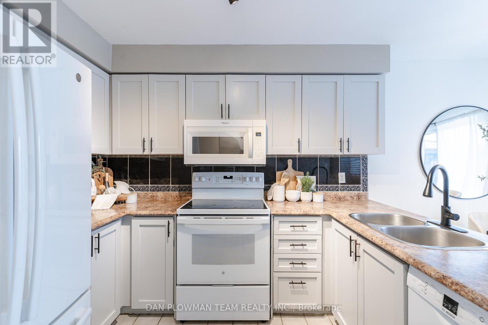 81 Trudeau Drive, Clarington, Ontario  L1C 4K4 - Photo 13 - E12887400