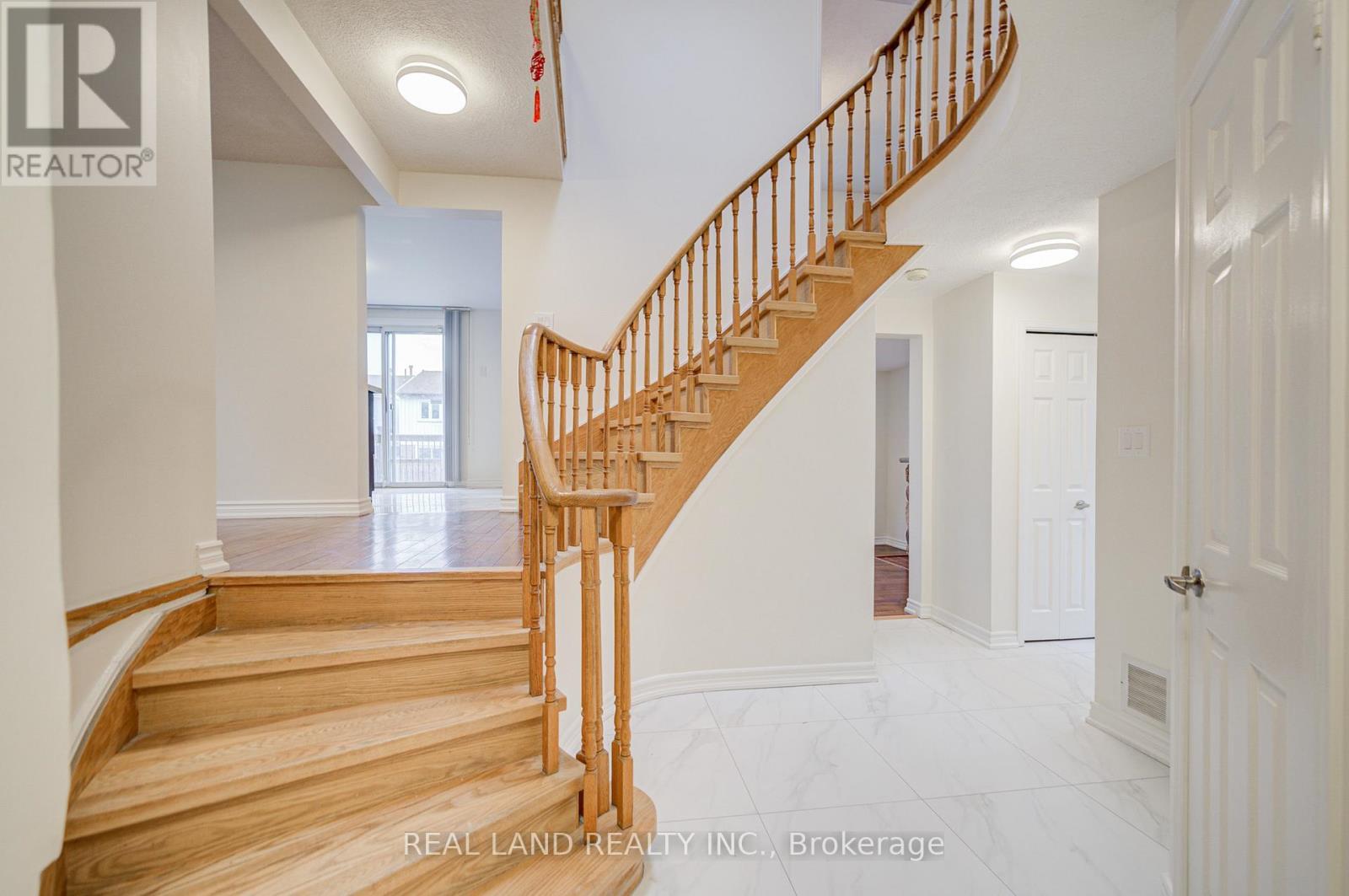 46 Wintermute Boulevard, Toronto, Ontario M1W 3M6 - Photo 7 - E12887448