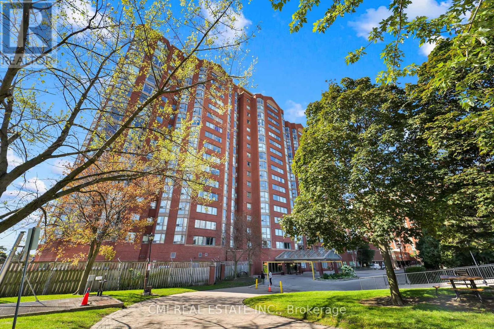 1510 - 2466 Eglinton Avenue E, Toronto (Eglinton East), Ontario  M1K 5J8 - Photo 3 - E12887644