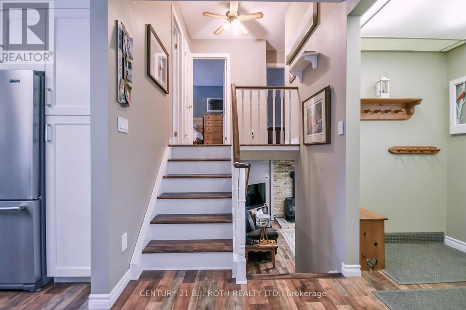 228 Spencer Avenue, Essa, Ontario  L0L 2N0 - Photo 14 - N12887418