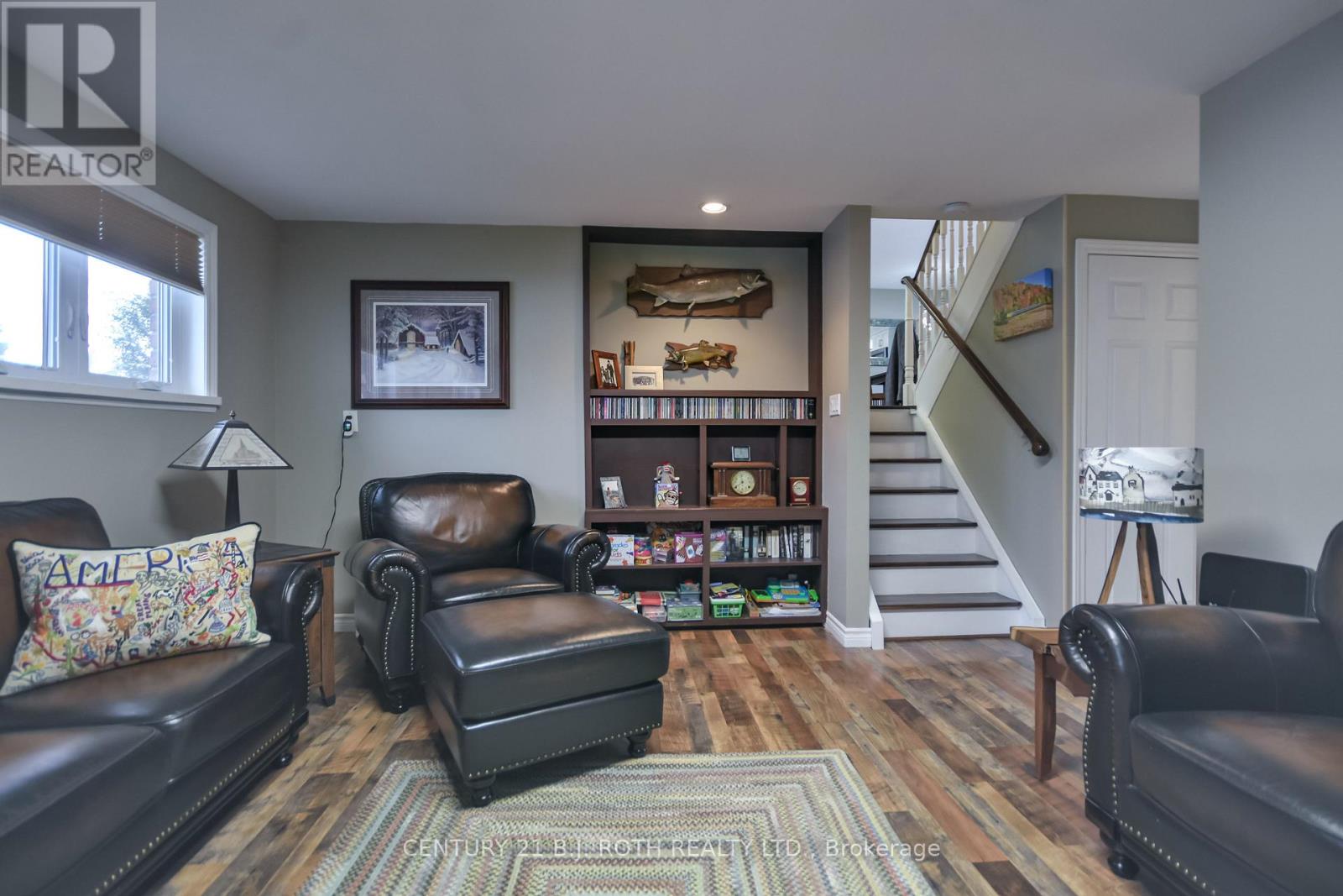 228 Spencer Avenue, Essa, Ontario  L0L 2N0 - Photo 24 - N12887418