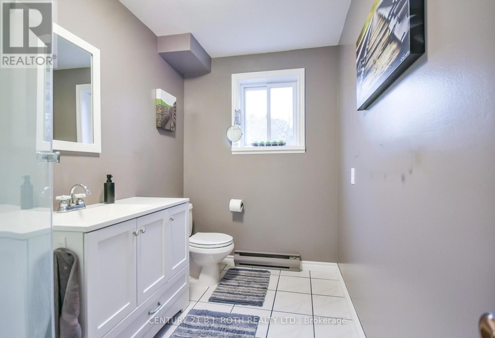 228 Spencer Avenue, Essa, Ontario  L0L 2N0 - Photo 25 - N12887418