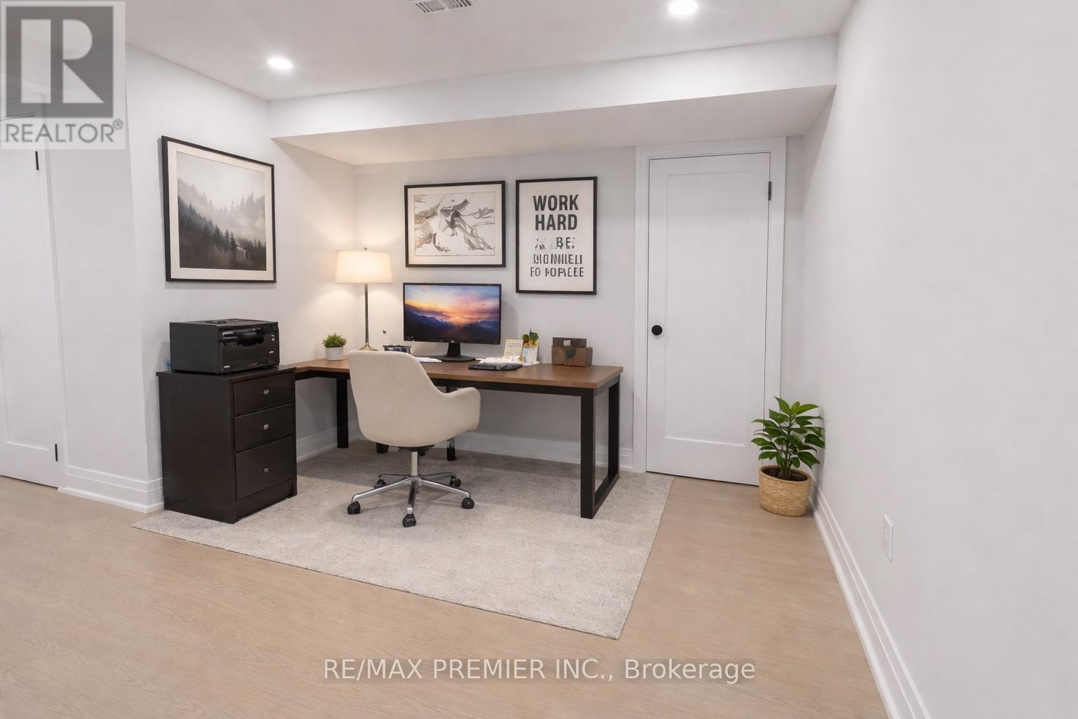 115 Mapes Avenue, Vaughan (West Woodbridge), Ontario  L4L 8R9 - Photo 7 - N12887488