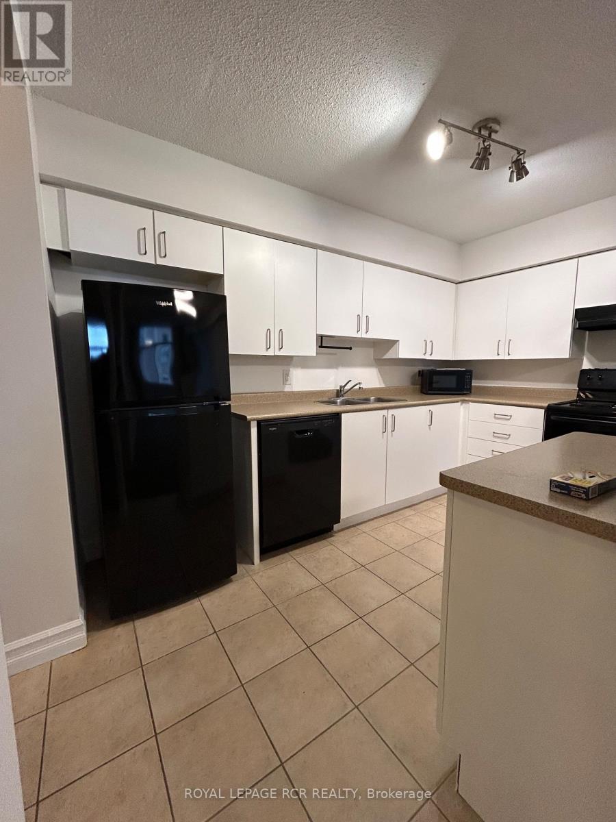 408 - 260 Davis Drive, Newmarket (Central Newmarket), Ontario  L3Y 7C3 - Photo 11 - N12887496