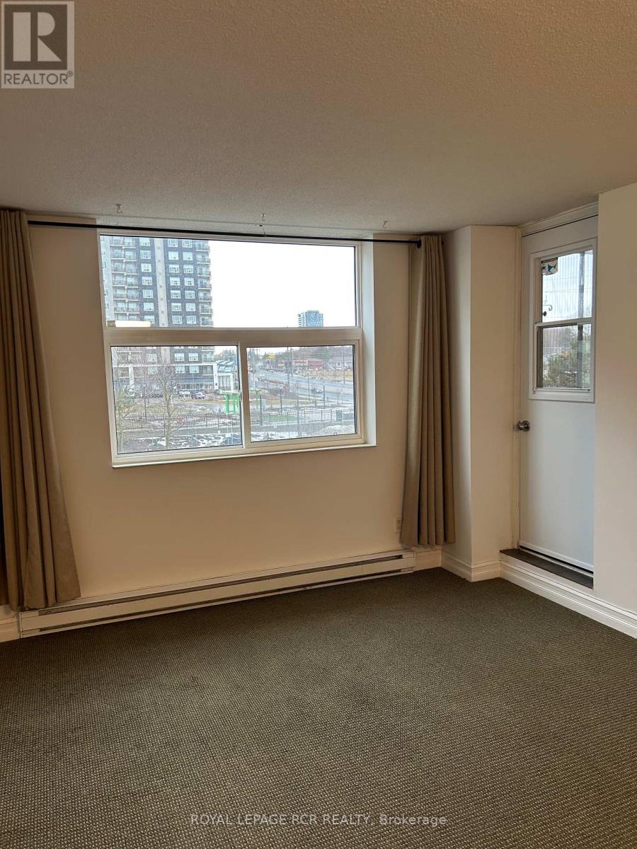 408 - 260 Davis Drive, Newmarket (Central Newmarket), Ontario  L3Y 7C3 - Photo 12 - N12887496