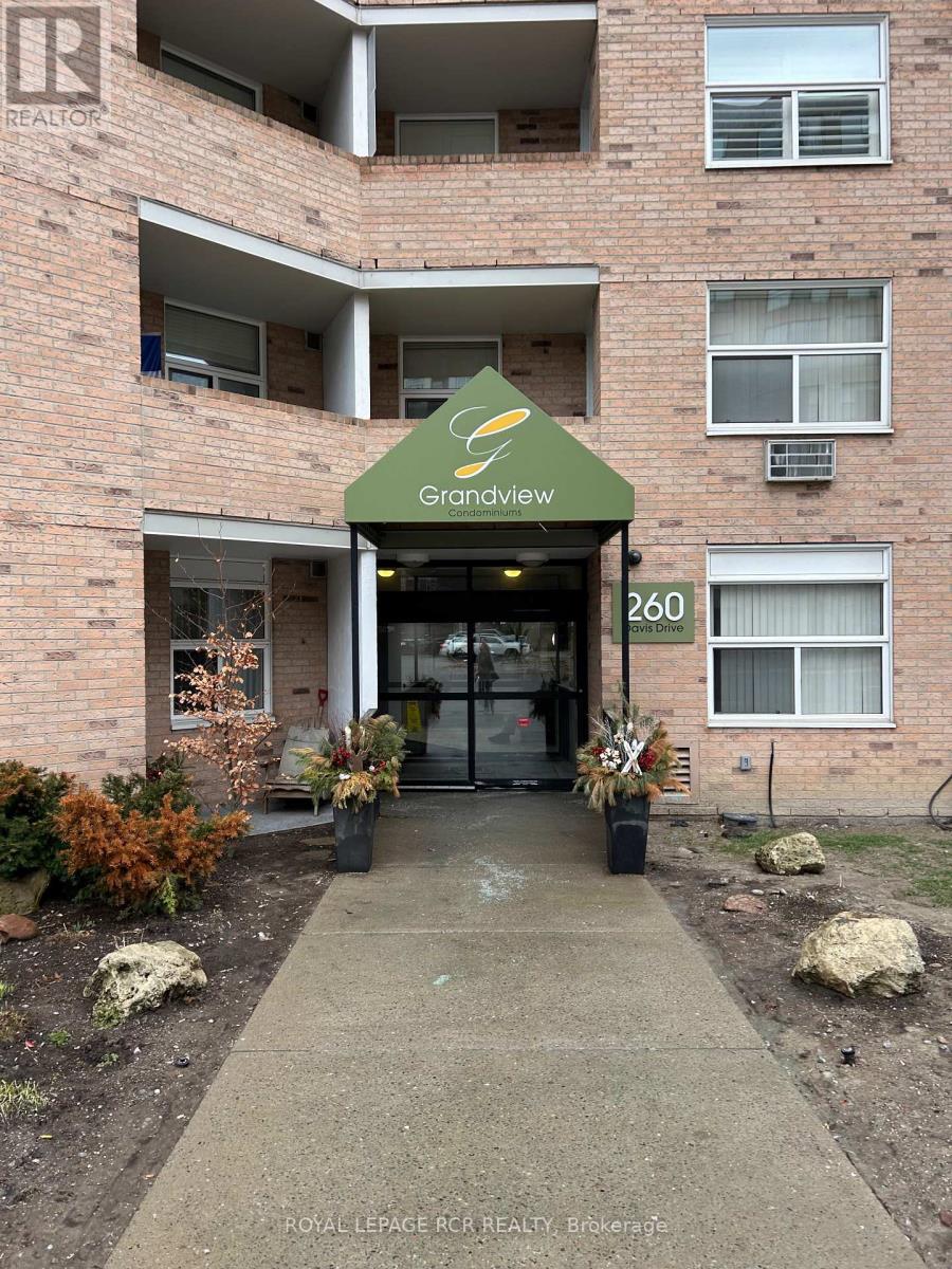 408 - 260 Davis Drive, Newmarket (Central Newmarket), Ontario  L3Y 7C3 - Photo 2 - N12887496