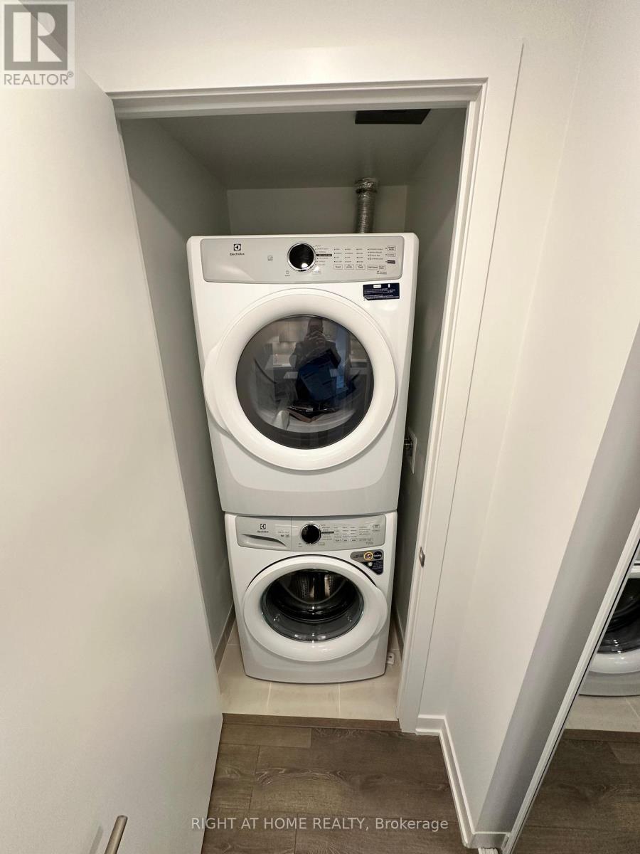 1220 - 7950 Bathurst Street, Vaughan (Beverley Glen), Ontario  L4J 0L4 - Photo 14 - N12887514