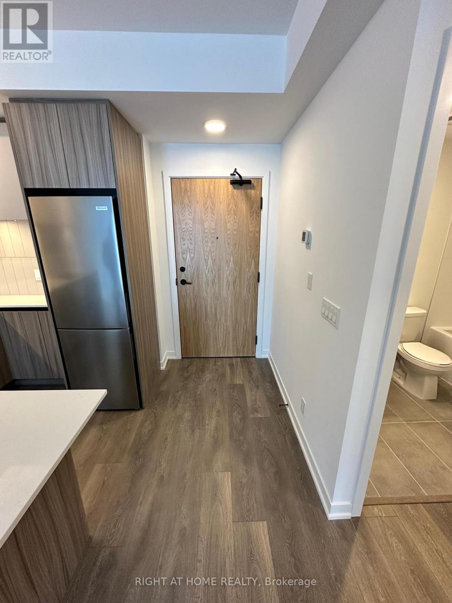 1220 - 7950 Bathurst Street, Vaughan (Beverley Glen), Ontario  L4J 0L4 - Photo 3 - N12887514