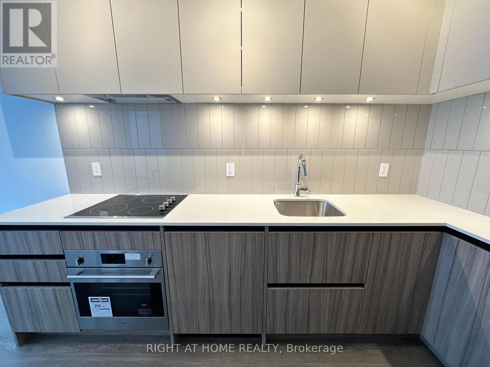 1220 - 7950 Bathurst Street, Vaughan (Beverley Glen), Ontario  L4J 0L4 - Photo 7 - N12887514