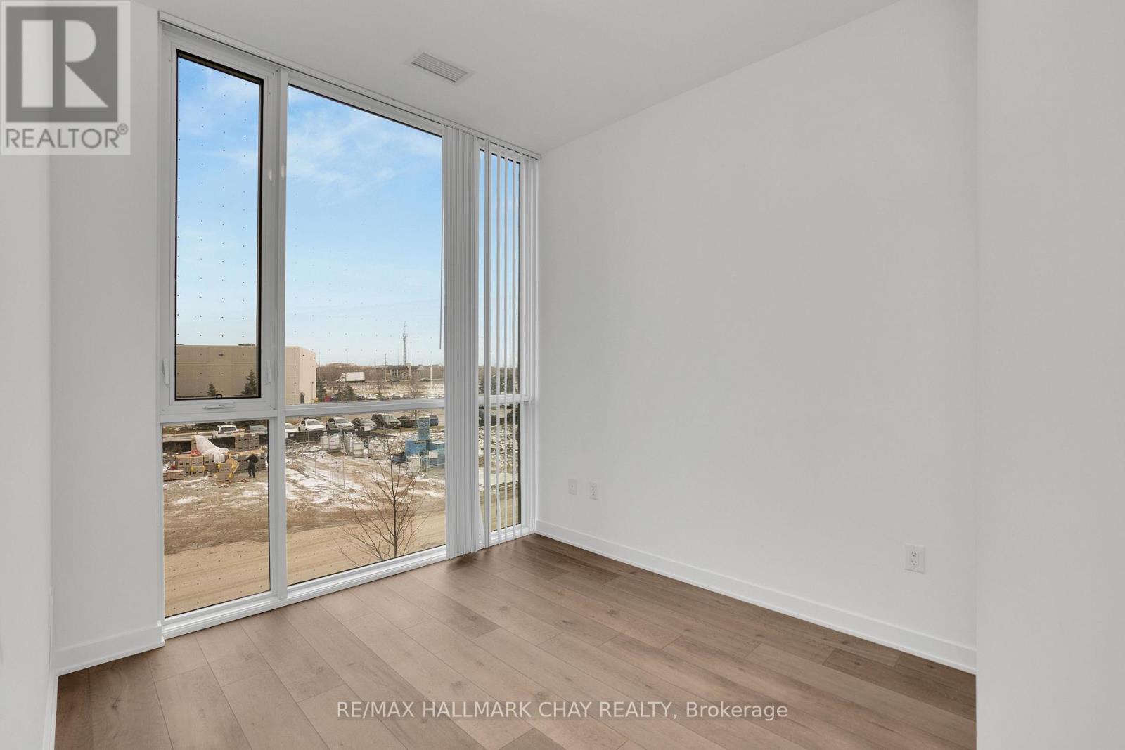 217 - 60 Honeycrisp Crescent, Vaughan (Vaughan Corporate Centre), Ontario  L4K 0N5 - Photo 10 - N12887548