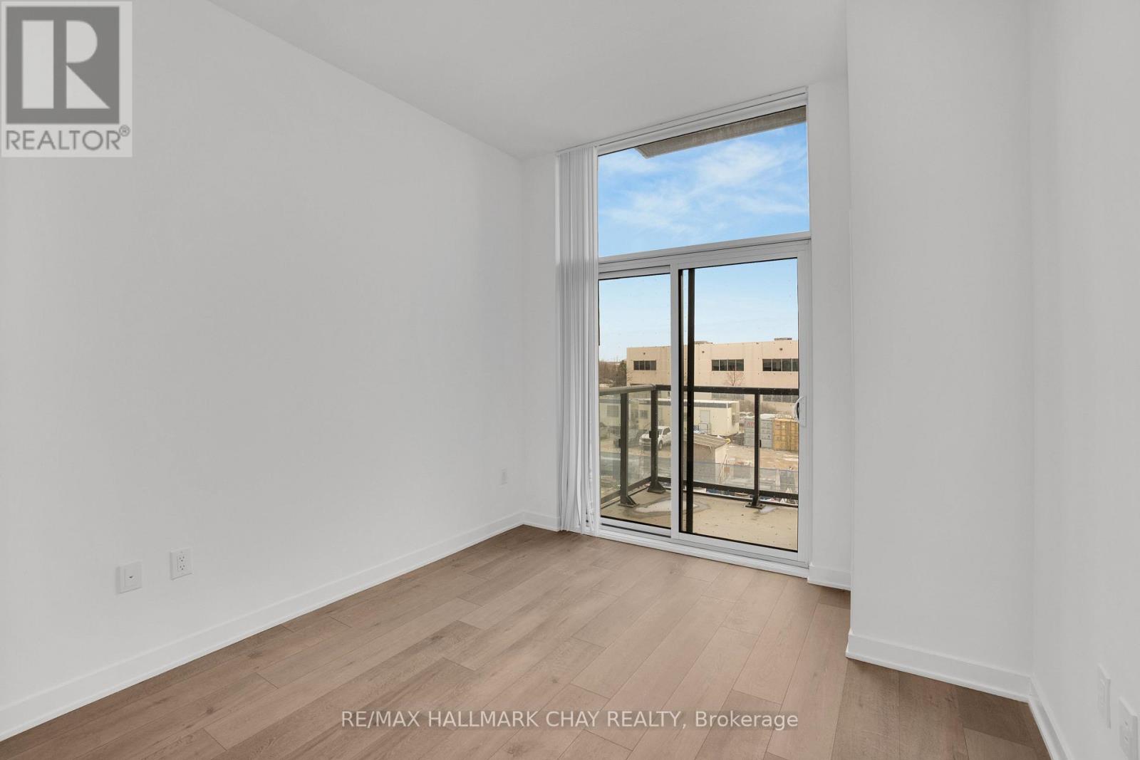 217 - 60 Honeycrisp Crescent, Vaughan (Vaughan Corporate Centre), Ontario  L4K 0N5 - Photo 8 - N12887548