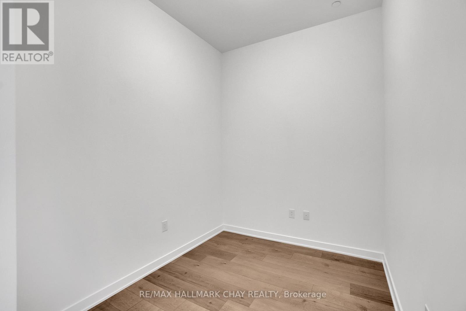 217 - 60 Honeycrisp Crescent, Vaughan (Vaughan Corporate Centre), Ontario  L4K 0N5 - Photo 9 - N12887548