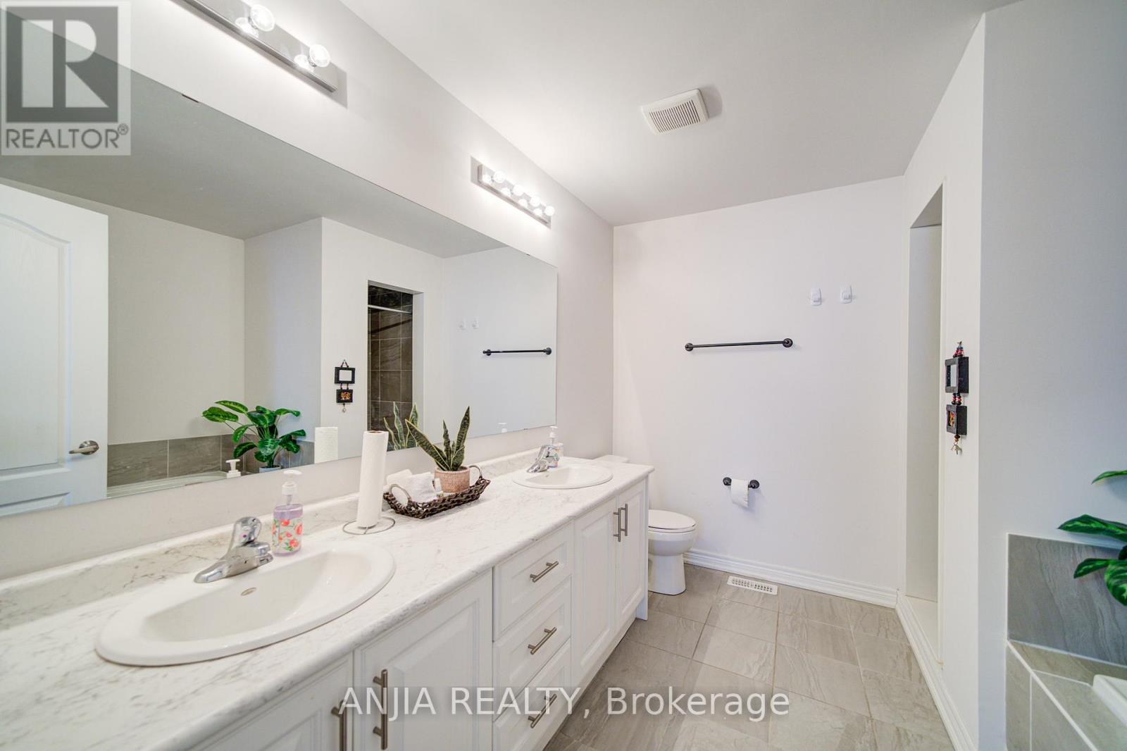 Lot 4r - 34 Haskins Crescent, Georgina (Keswick South), Ontario  L4P 2G6 - Photo 28 - N12887654