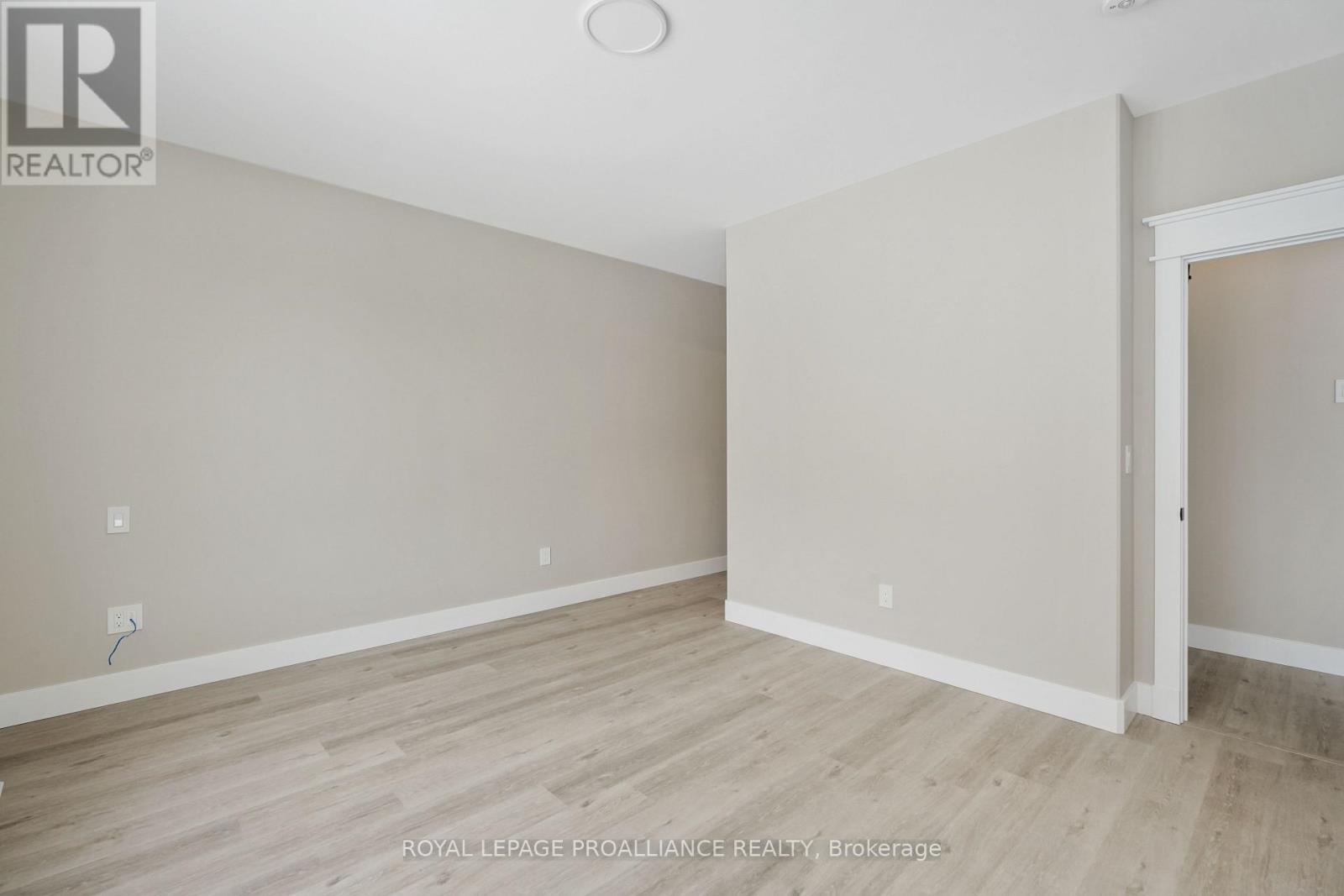 38 Hollingsworth Street, Cramahe, Ontario K0K 1S0 - Photo 32 - X12213731