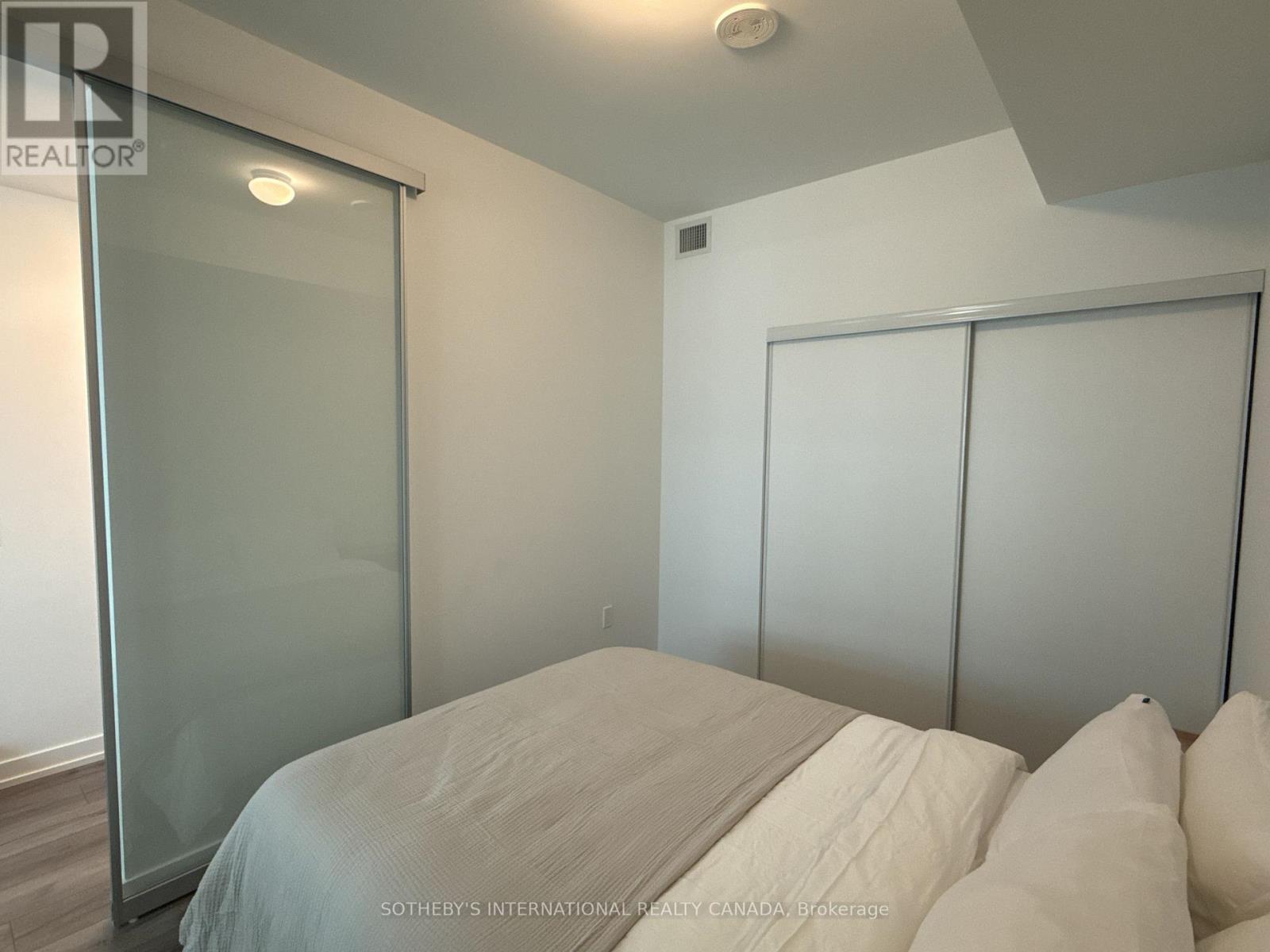 510 - 1195 The Queensway Road, Toronto (Islington-City Centre West), Ontario  M8Z 1R6 - Photo 9 - W12887340