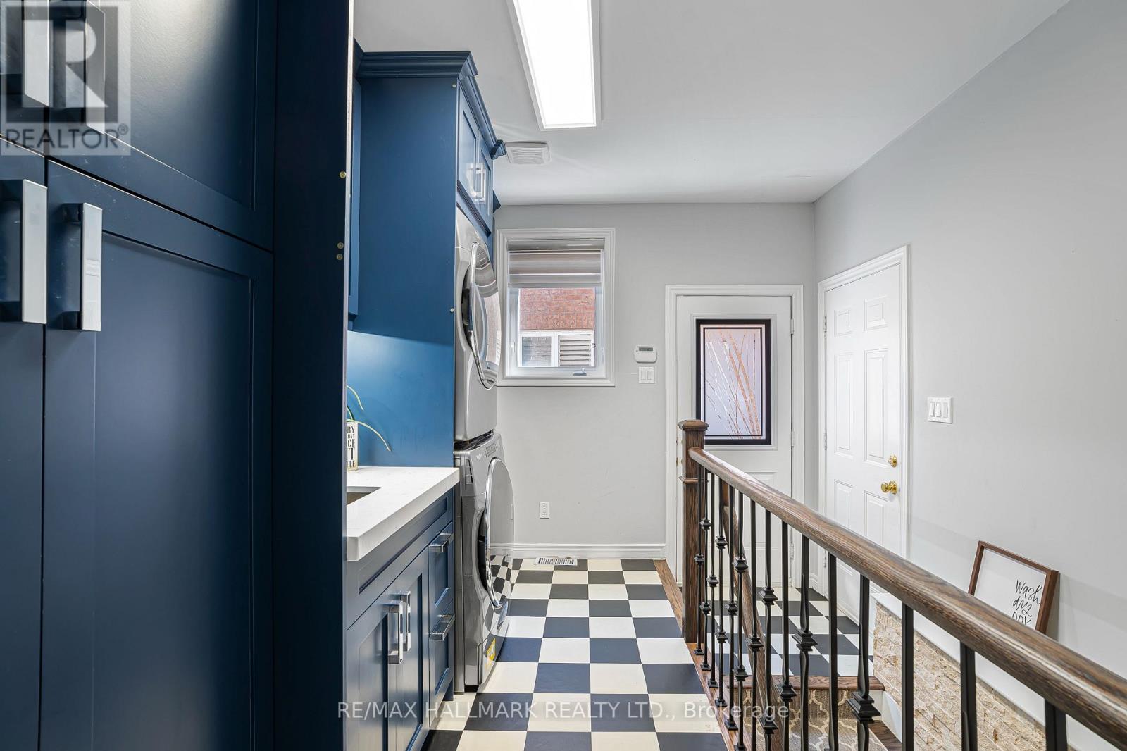 46 Customline Drive, Brampton, Ontario  L7A 3C2 - Photo 9 - W12886284