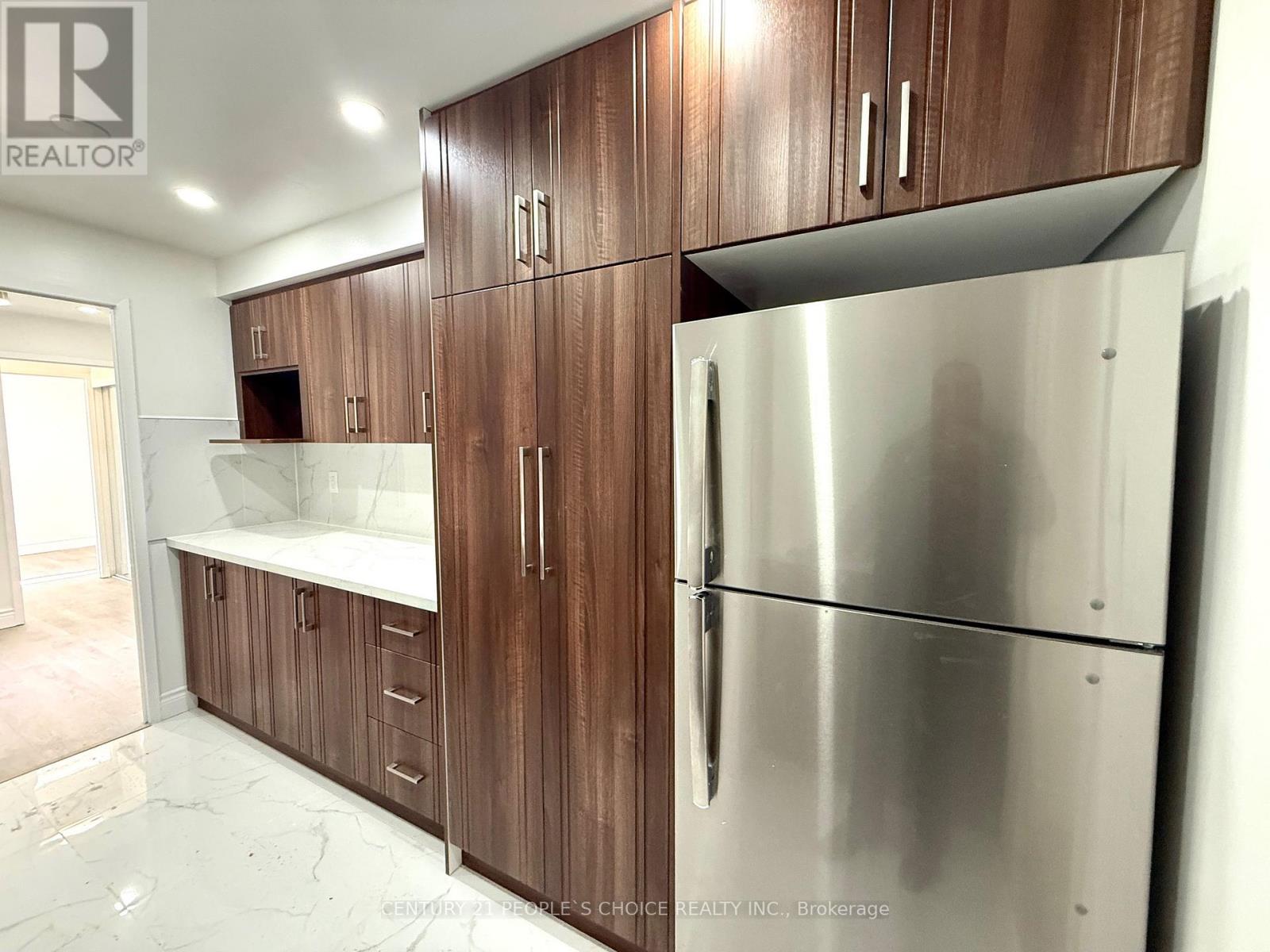 231 Building B - 2095 Roche Court, Mississauga (Sheridan), Ontario  L5K 2C8 - Photo 10 - W12886688