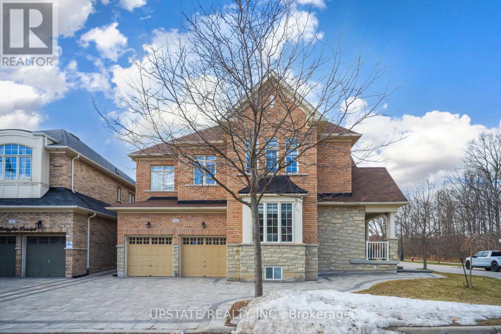 11 MISTYGLEN CRESCENT, Brampton, Ontario