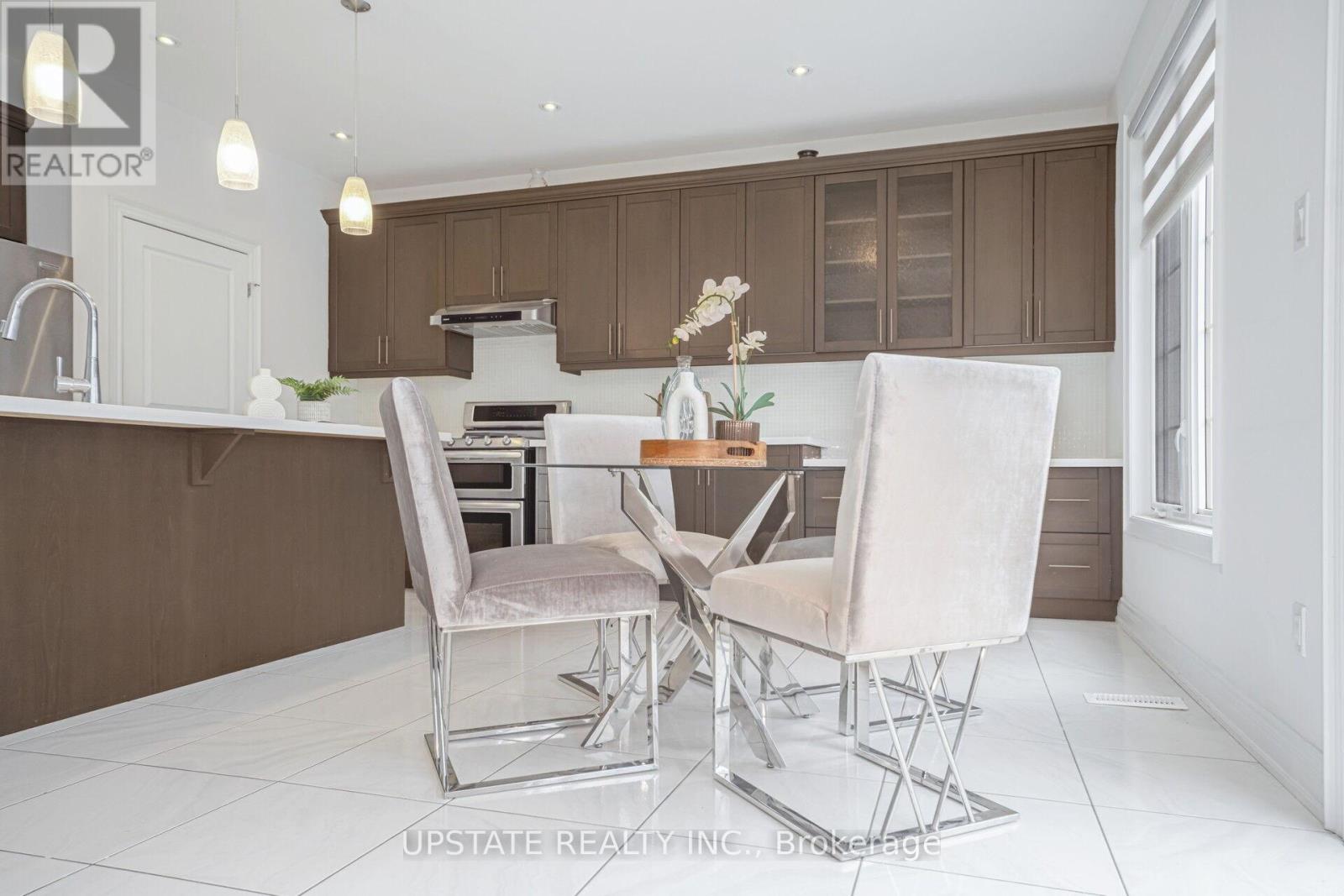 11 Mistyglen Crescent, Brampton, Ontario  L6Y 0X2 - Photo 13 - W12887408