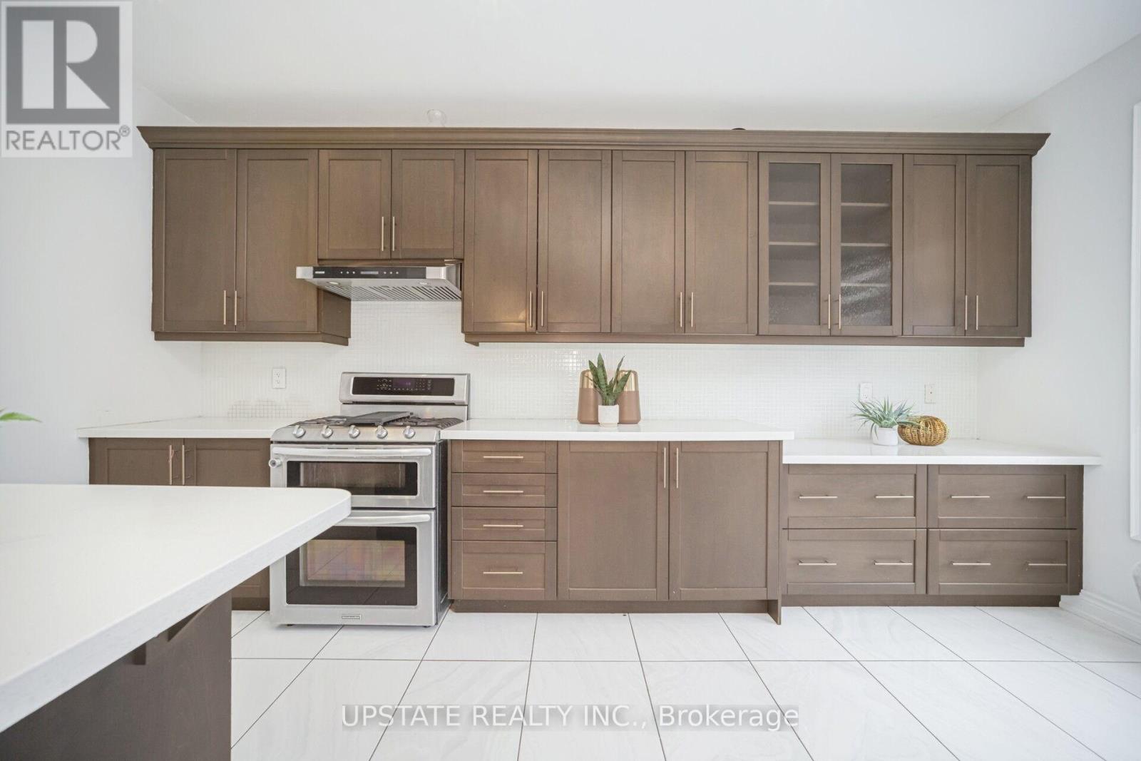 11 Mistyglen Crescent, Brampton, Ontario  L6Y 0X2 - Photo 15 - W12887408