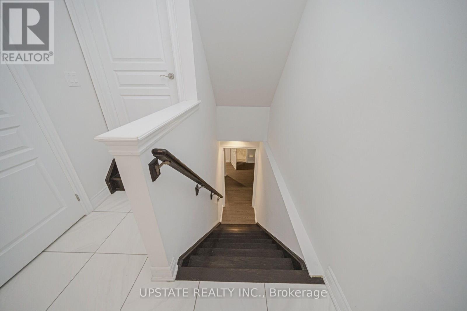 11 Mistyglen Crescent, Brampton, Ontario  L6Y 0X2 - Photo 34 - W12887408