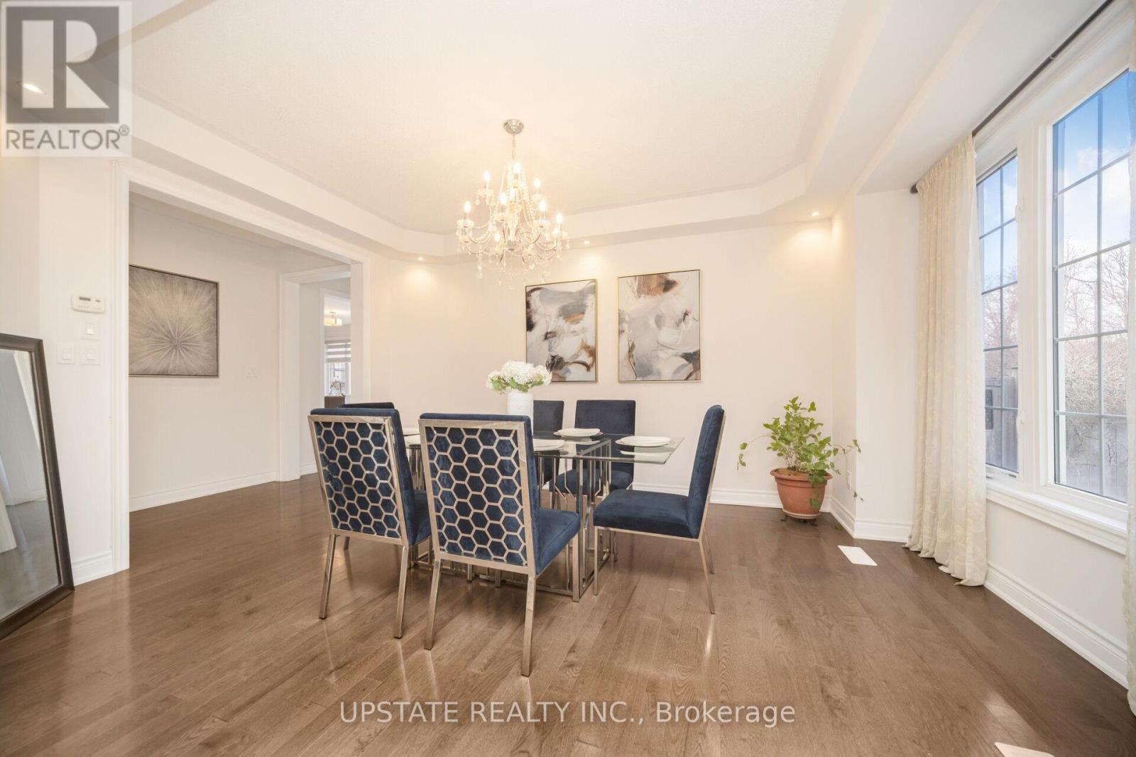 11 Mistyglen Crescent, Brampton, Ontario  L6Y 0X2 - Photo 8 - W12887408