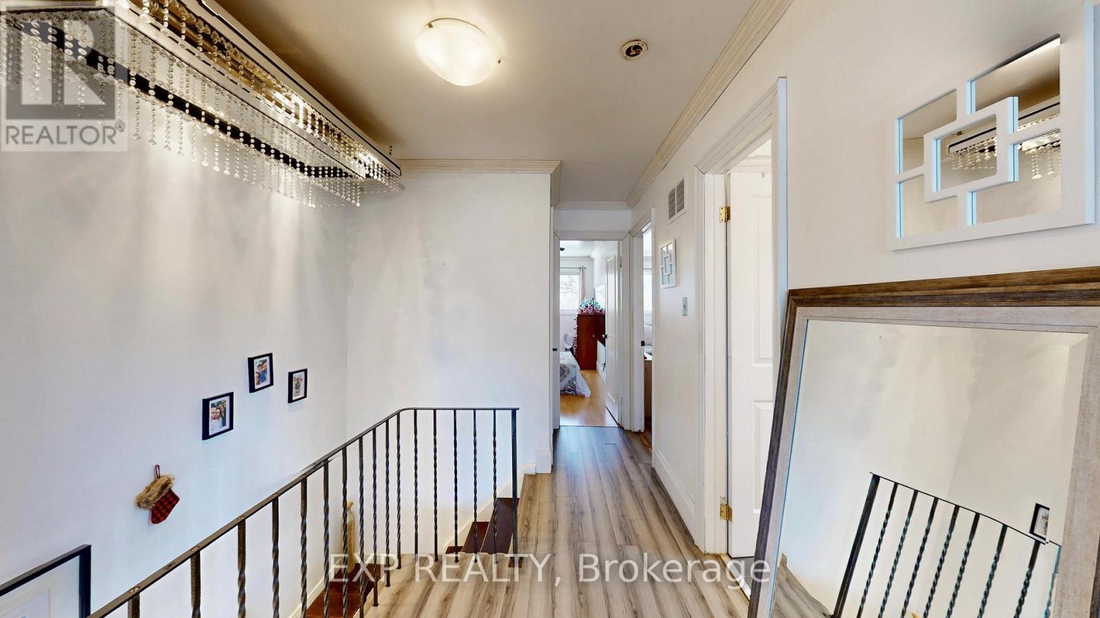 2458 Cobbinshaw Cir Drive, Mississauga, Ontario  L5N 2G3 - Photo 11 - W12887424