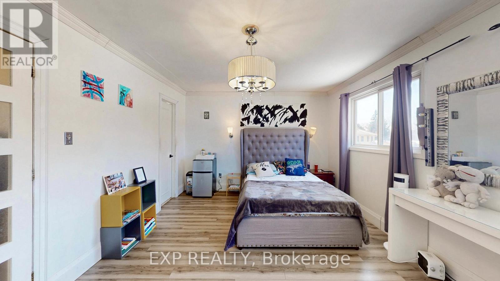 2458 Cobbinshaw Cir Drive, Mississauga, Ontario  L5N 2G3 - Photo 15 - W12887424