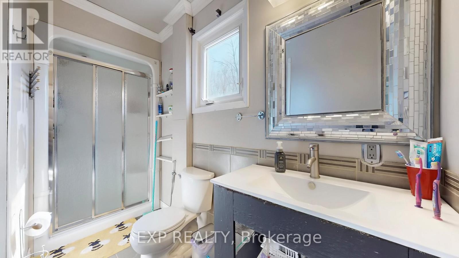 2458 Cobbinshaw Cir Drive, Mississauga, Ontario  L5N 2G3 - Photo 16 - W12887424