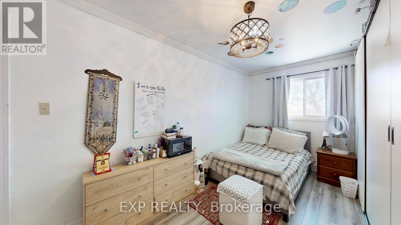 2458 Cobbinshaw Cir Drive, Mississauga, Ontario  L5N 2G3 - Photo 17 - W12887424