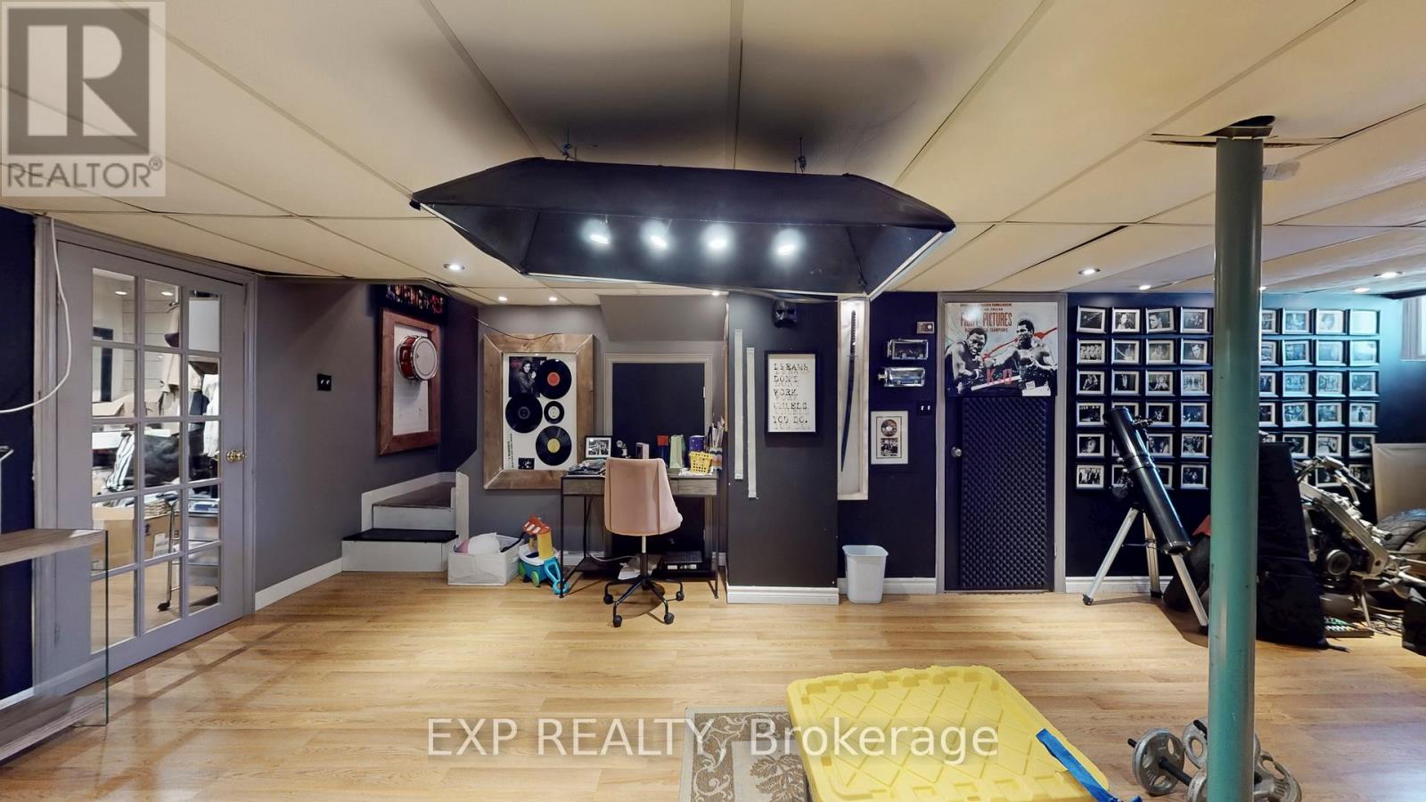 2458 Cobbinshaw Cir Drive, Mississauga, Ontario  L5N 2G3 - Photo 24 - W12887424