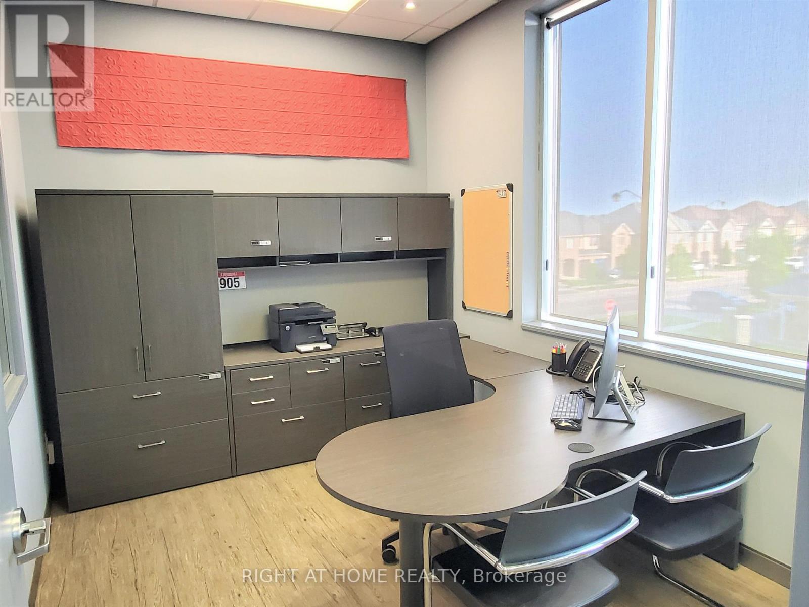 206 - 4265 Thomas Alton Boulevard, Burlington (Alton), Ontario  L7M 0A9 - Photo 2 - W12887460